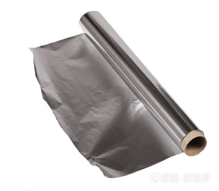 铝箔卷的孤影 材料的寂静与未来